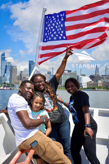 NYC: Starship Landmark 90 Minute Sightseeing Cruise - Governors Island, Brooklyn Bridge, and DUMBO