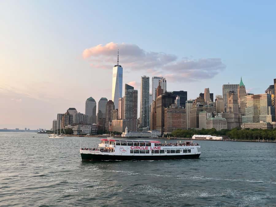 NYC: Statue of Liberty Sunset Cruise Skip-the-Line Ticket - Getting close to the Statue of Liberty