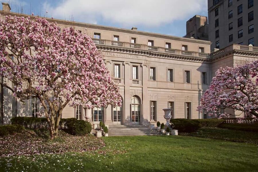 NYC: The Frick Collection Entry Ticket - The cafe and practical comforts