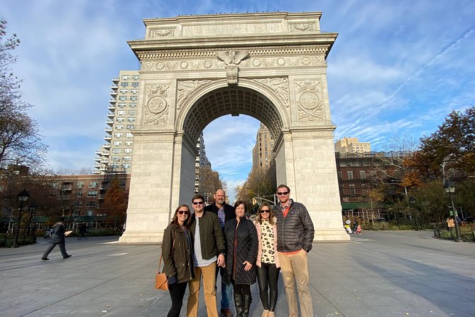 NYC TV & Movie Locations Bus Tour – Friends, Seinfeld & More - Starting in Midtown with a screen-ready guide