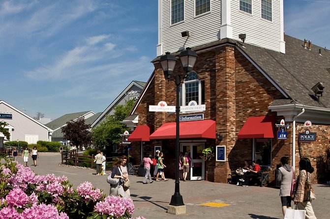 NYC: Woodbury Common Premium Outlets Shopping Round Trip Service - Finding the bus at Port Authority