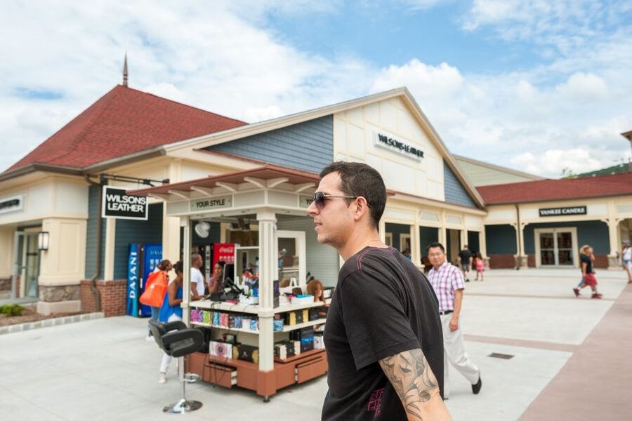 NYC: Woodbury Common Premium Outlets Shopping Trip - What the $47 price really buys you