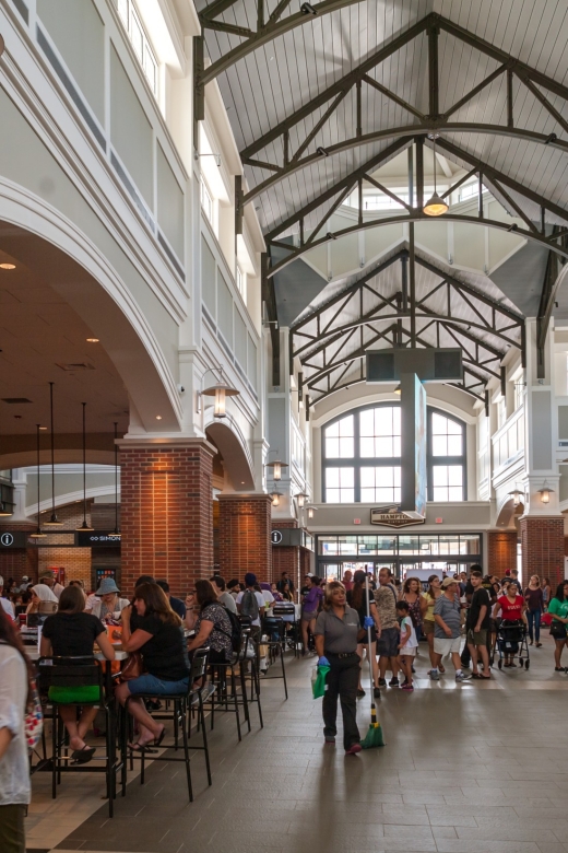 NYC: Woodbury Common Premium Outlets Shopping Trip - The one-hour ride north from Manhattan