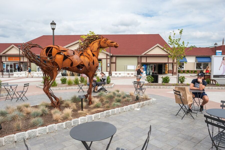 NYC: Woodbury Common Premium Outlets Shopping Trip - Arriving at more than 200 outlet stores