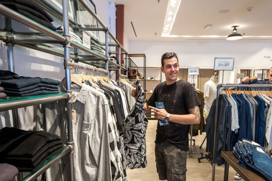 NYC: Woodbury Common Premium Outlets Shopping Trip - How to manage the open-air shopping center