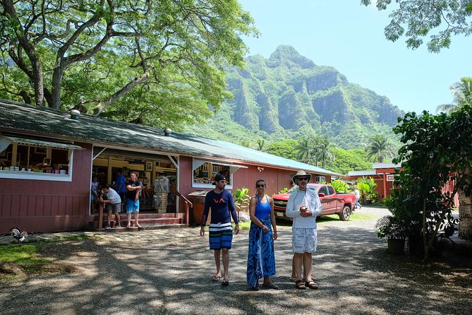 Oahu Circle Island Tour with Waimea Waterfall - Waimea Valley is the day’s main event