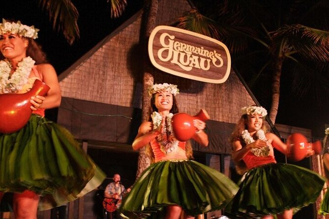 Oahu: Germaine's Luau - Rain, wind, and the outdoor reality