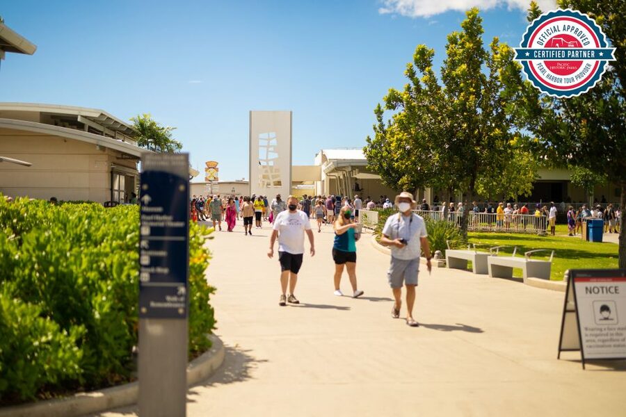Oahu: Pearl Harbor, Arizona Memorial & Honolulu City Tour - The guides make the difference