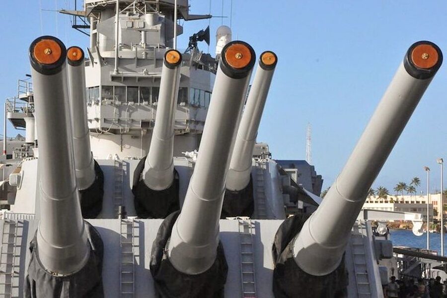 Oahu: Pearl Harbor, USS Arizona, and City Tour - Downtown Honolulu before Pearl Harbor