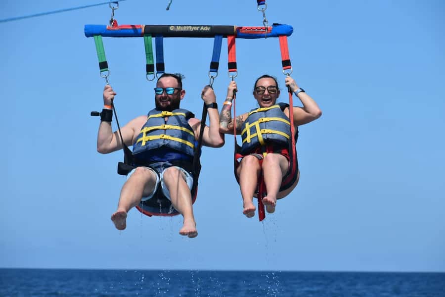 Oahu: Waikiki Parasailing - How long is the hour?