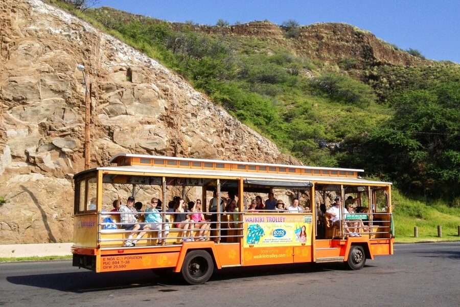 Oahu: Waikiki Trolley Hop-on Hop-off All-Line Pass - The Pink Line: shopping and easy Waikiki connections