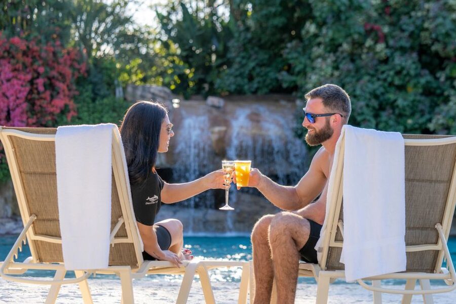 Orlando: Discovery Cove Admission Ticket & Additional Parks - Key Points Before You Book