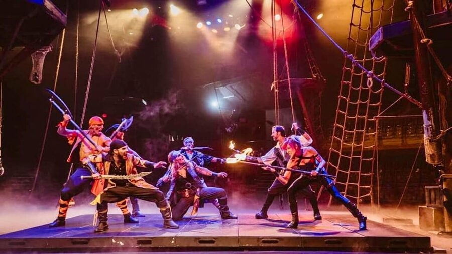 Orlando: Pirates Adventure Dinner Show with Drinks - What the $80 ticket is really buying