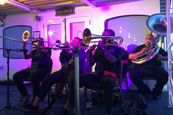 Paddlewheeler Creole Queen Jazz Dinner Cruise in New Orleans - A 7 p.m. departure from the New Orleans waterfront