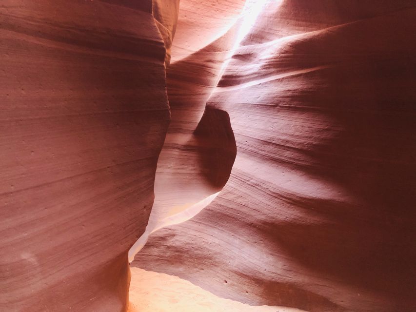 Page: Lower Antelope Canyon Tour with Trained Navajo Guide - Who should book this Lower Antelope Canyon tour?