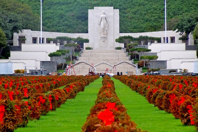 Pearl Harbor Arizona Memorial - Honolulu Tour - Submarine Access - The King Kamehameha statue and downtown sights