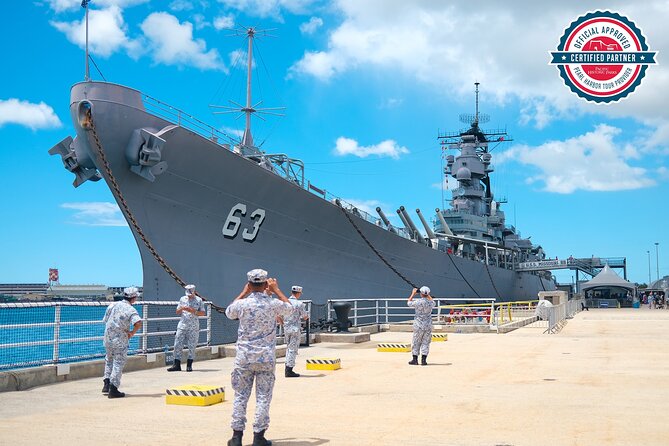 Pearl Harbor Remembered Tour - Downtown Honolulu on the way home