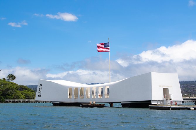 Pearl Harbor USS Arizona Memorial and Honolulu City Tour - Arriving at the Pearl Harbor Visitor Center