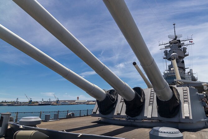 Pearl Harbor, USS Arizona Memorial & Honolulu City Tour - Standby lines can change the whole day