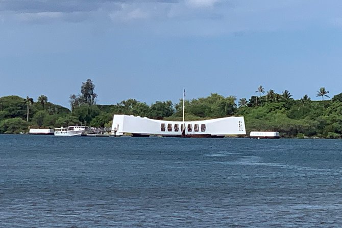 Pearl Harbor & USS Arizona Small-Group Tour [Early Access] - The downtown Honolulu history loop