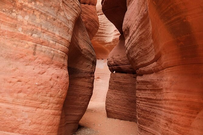 Peekaboo Slot Canyon UTV and Hiking Adventure - The UTV ride through Zion backcountry
