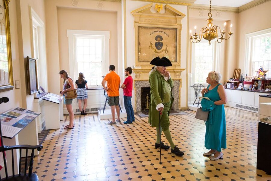 Philadelphia: Revolution and The Founders History Tour - Carpenters’ Hall, Betsy Ross, and the smaller details