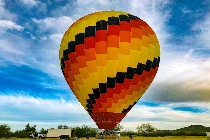 Phoenix area Hot Air Balloon Ride on the Largest Balloon in USA - Watching an 11-story balloon take shape