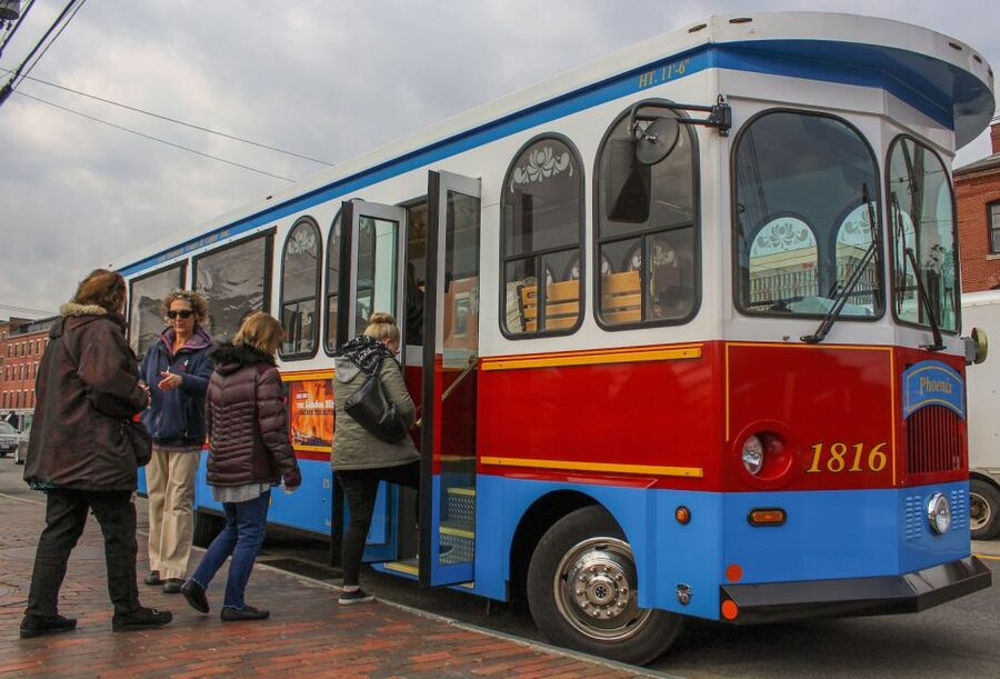 Portland: Trolley City Tour with Portland Head Light Stop - Eastern Promenade and Casco Bay views