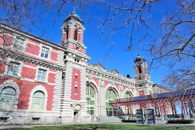 Private Statue of Liberty and Ellis Island Tour - The ferry ride and Manhattan skyline views