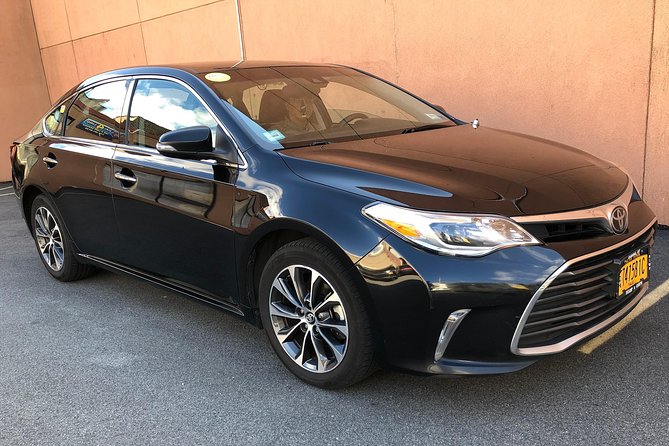 Private Transfer from Manhattan to NYC Airports (JFK/EWR/LGA) - Picking the right vehicle for your party