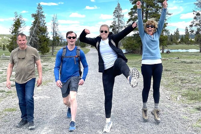 Private Yellowstone Tour: ICONIC Sites, Wildlife, Family Friendly Hikes + lunch - Hayden Valley: begin with Yellowstone’s wildlife theater