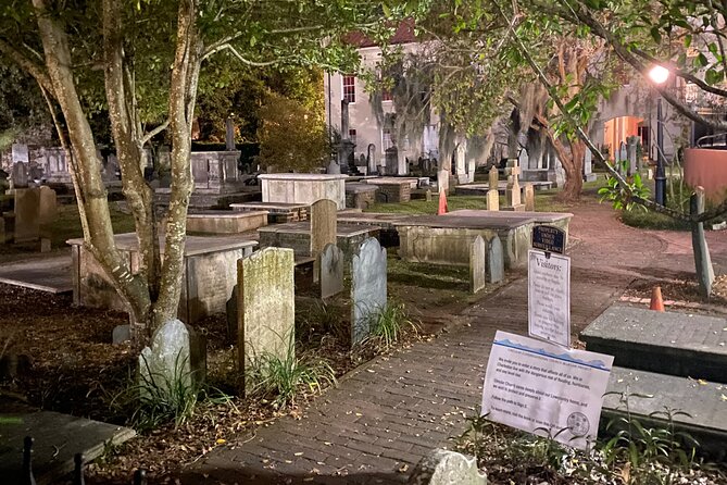 Real Hauntings of Charleston! (Small Group Ghost Tour) - Poogan’s Porch and a four-legged visitor