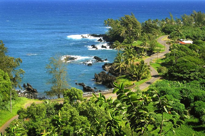 Road to Hana Tour with Lunch and Pickup - A 7:30 start and the first breakfast stop