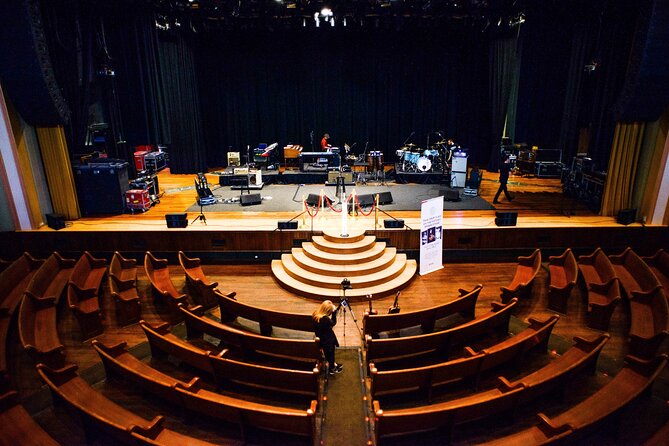Ryman Auditorium Self-Guided Tour with Souvenir Photo Onstage - The on-stage photo and its limits