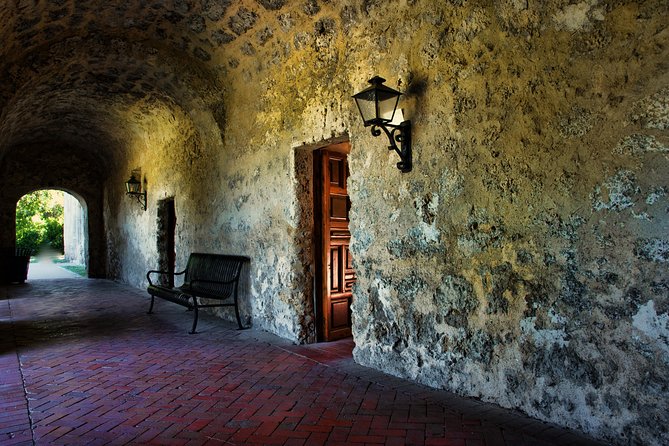 San Antonio Missions UNESCO World Heritage Sites Tour - The Espada Aqueduct: A five-minute engineering lesson
