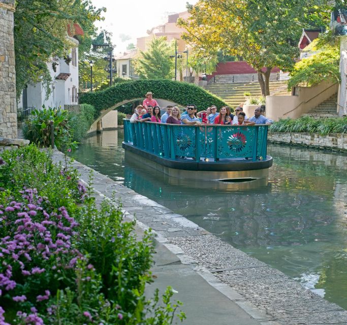 San Antonio: River Walk Cruise Ticket - Accessibility and practical comfort