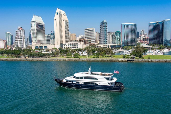 San Diego Harbor Dinner Cruise - Is the open bar worth $40?