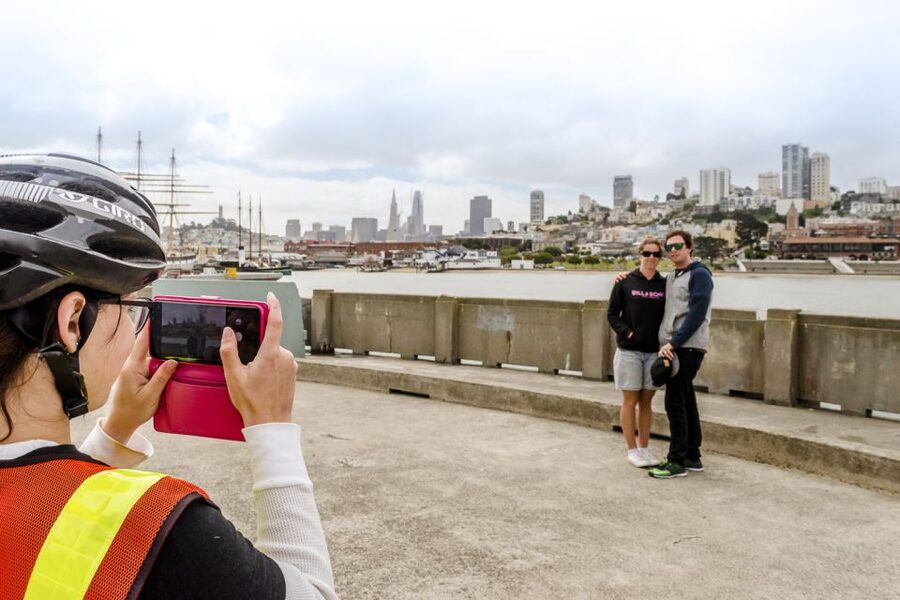 San Francisco: Golden Gate Bridge to Sausalito Cycling Tour - The Marina and Palace of Fine Arts