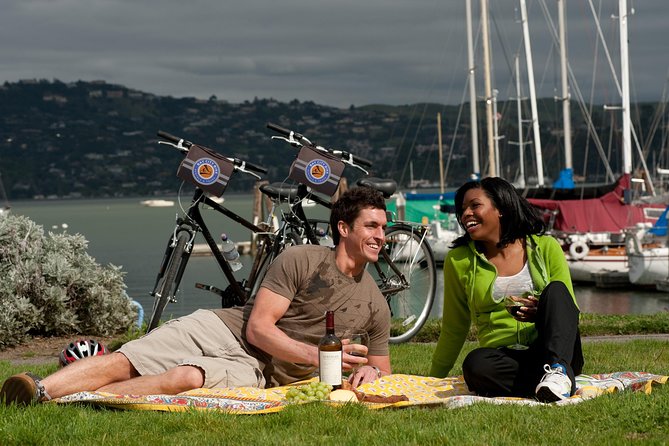 San Francisco Golden Gate To Sausalito Bike Tour - The Palace of Fine Arts and Crissy Field