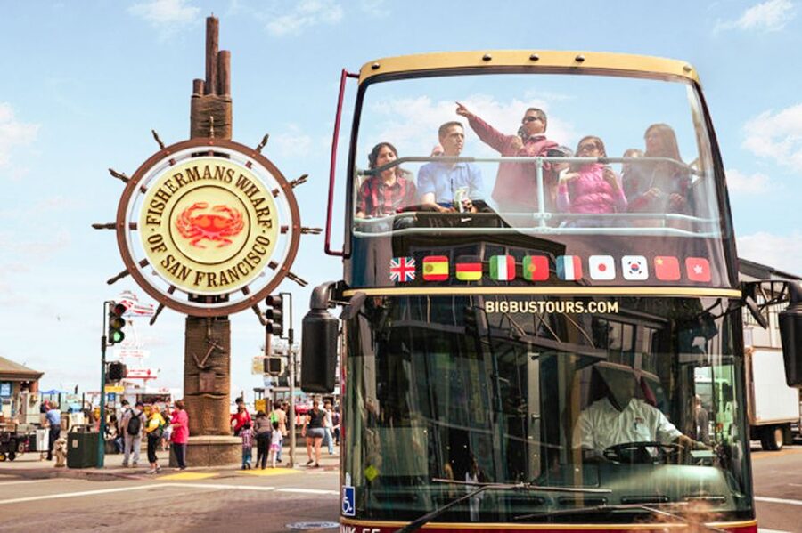San Francisco: Hop-On Hop-Off Sightseeing Tour with 17 Stops - Why this bus works well on a first day