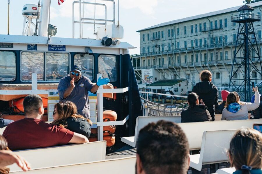 San Francisco: Skip-the-Line Escape from The Rock Bay Cruise - The return route: waterfront landmarks and open water