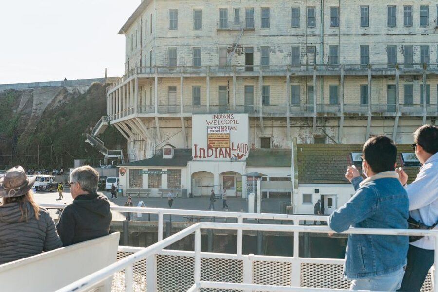 San Francisco: Skip-the-Line Escape from The Rock Bay Cruise - Narration, languages, and what you hear