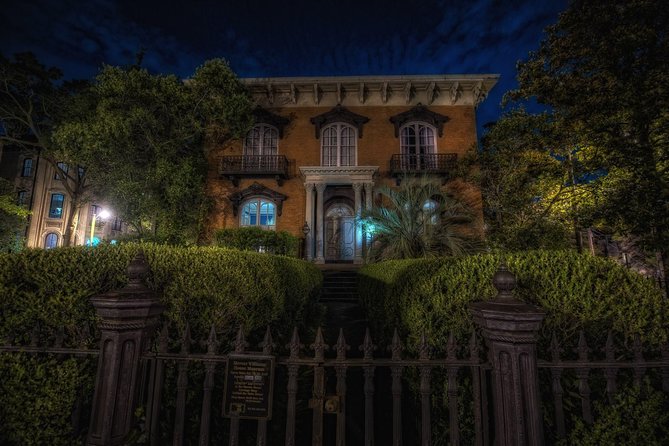 Savannah Beyond Good & Evil Tour - Savannah’s squares, churches, and haunted addresses