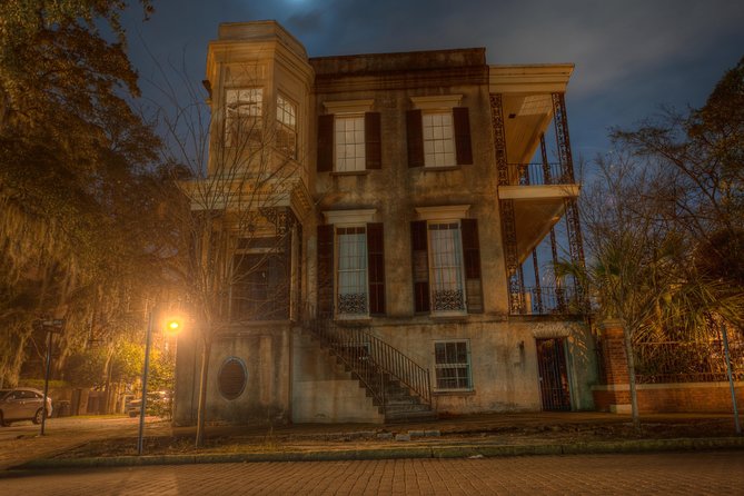 Savannah Beyond Good & Evil Tour - Walking comfort, weather, and group size