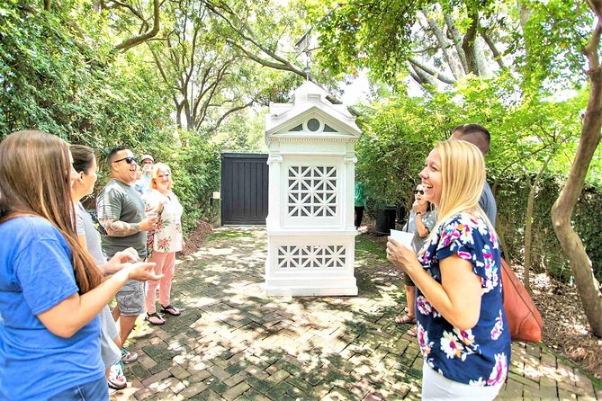 Savannah First Squares Culinary & Cultural Walking Food Tour - The guides make or break the afternoon