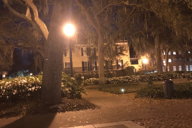 Savannah Ghostwalker Tour and Ghost Hunt - Lafayette Square and the haunted homes nearby