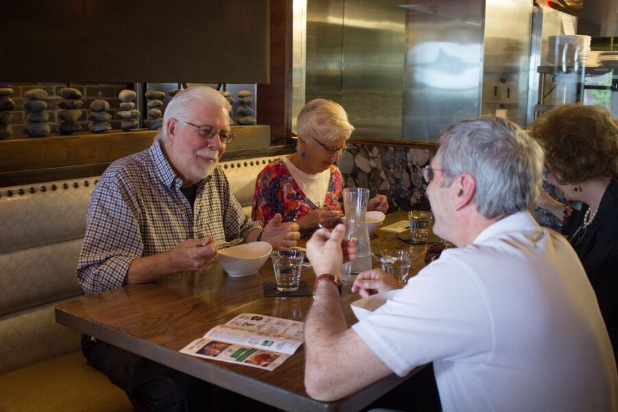 Savannah: Historic District Foodie Walking Tour - Six stops, six chances to taste Savannah