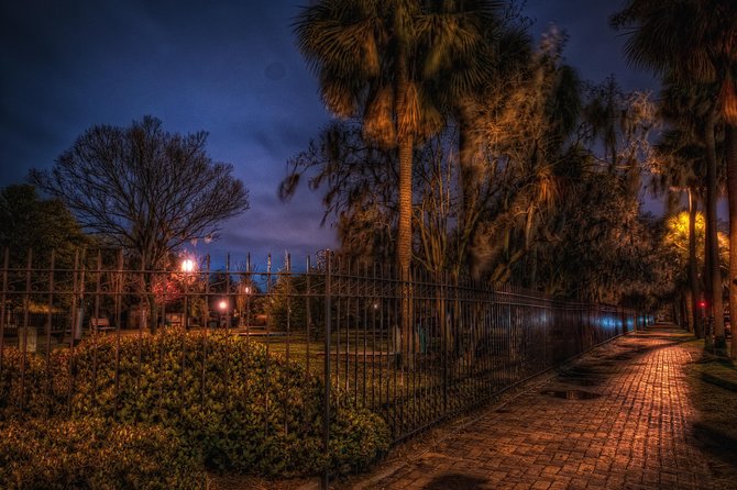 Savannah's Ghost City "Dead of Night" Walking Night Tour - What the guide can make or break