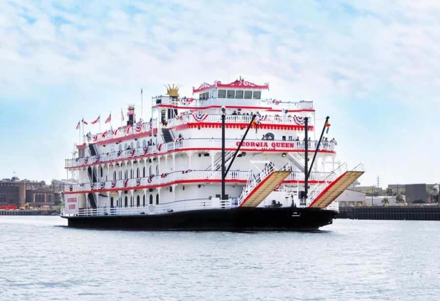 Savannah: Sightseeing Lunch Cruise - Boarding at River Street
