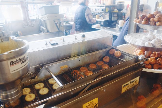 Seattle Delicious Donut Adventure & Walking Food Tour - Doce Donut Co and the Amazon Spheres